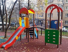 На улице Болотниковская, (г. Москва) установлен детский игровой комплекс