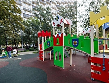 Федеральный контроль за детскими площадками попросили сохранить